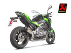 Vista cercana tapas fibra de carbono Akrapovic Z900 A2