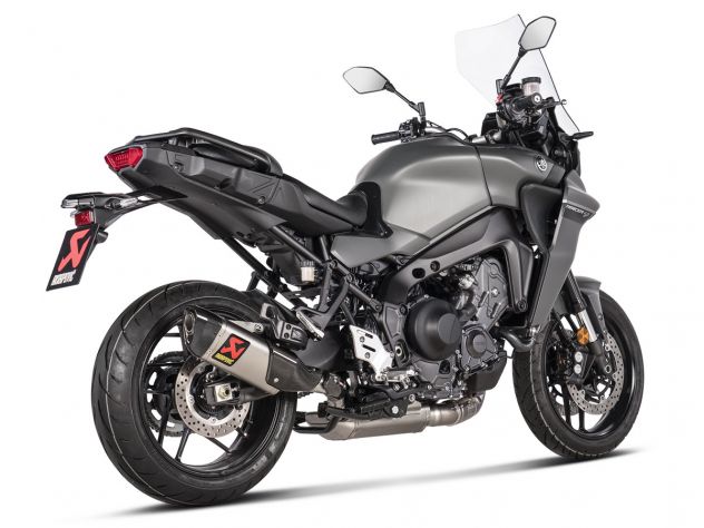 Escape completo Racing Line Akrapovic titanio Yamaha Tracer 9 GT montado