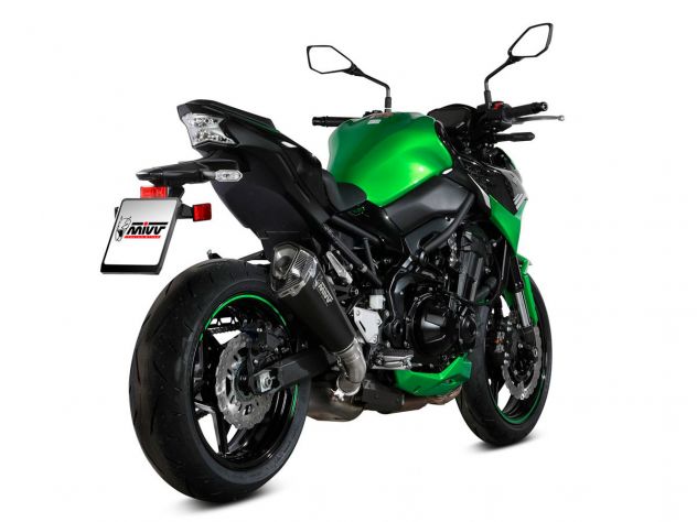 Detalle escape Mivv Delta Race carbono 3K y logo láser Kawasaki Z900