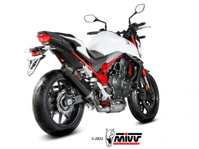 Detalle construcción carbono y ranuras tapa escape Mivv Oval Honda Hornet