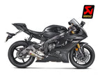 Terminal racing Akrapovic S-Y6SO9-ASZ titanio pulido con tapa fibra carbono para R6 detalle