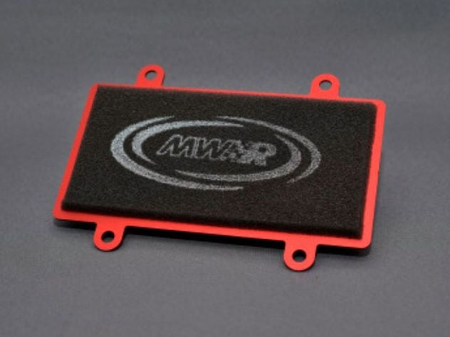 Detalle de esponja filtrante MWR de celda cerrada de alta tecnología para Ducati Hypermotard 698