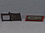 Detalle base de aluminio anodizado filtro MWR Ducati Desert X