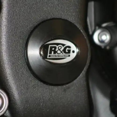 Instalación rejilla protectora escape R&G en Yamaha R6 lateral derecho
