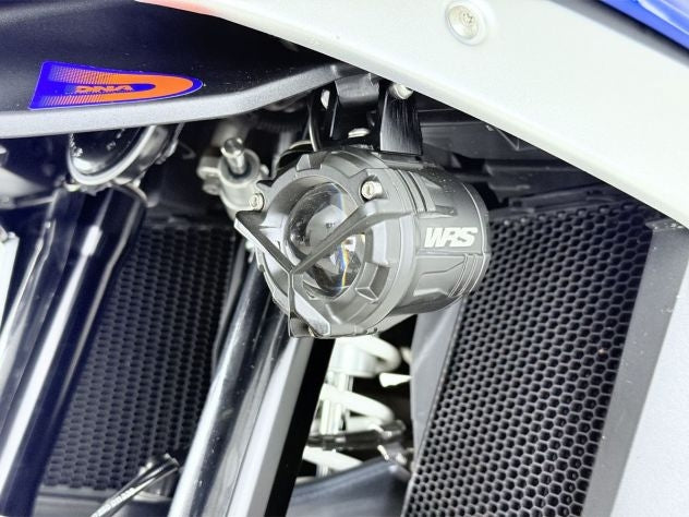 Detalle foco LED WRS 30W anodizado negro con haz focalizado 25 grados