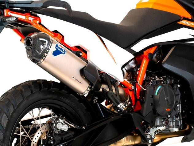 Terminal Termignoni con funda titanio y tapa carbono KTM 890 Adventure detalle
