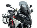 Parabrisas WRS ahumado oscuro en ruta con Ducati Multistrada V4 Rally