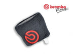 Detalle material absorbente esponja Brembo para protección depósito cilindro maestro