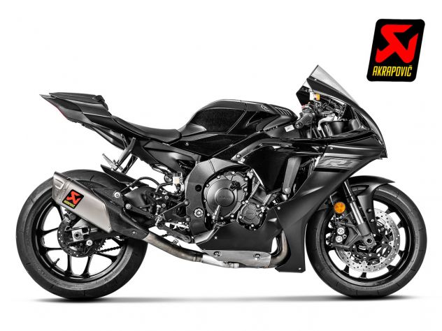 Detalle construcción titanio aeroespacial link pipe racing Akrapovic R1 R1M