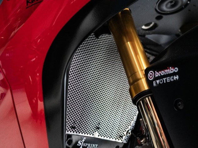 Detalle diseño alveolar protector radiador Evotech Panigale V4 S 2026