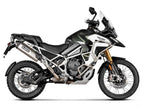Escape Akrapovic Slip-On titanio carbono montado en Triumph Tiger 1200 GT Rally 2022-2024