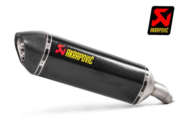 Escape Slip-On Akrapovic carbono montado en Suzuki GSX-S 750 vista lateral derecha