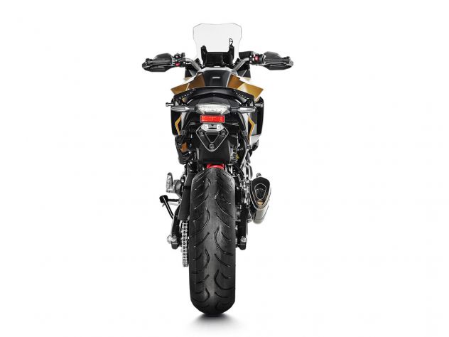Logotipo grabado Akrapovic en silenciador de carbono para F 900 XR