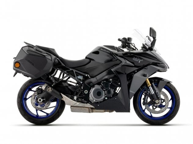 Detalle terminación nichrom oscuro silenciador Arrow Pro Race GSX-S 1000 GT