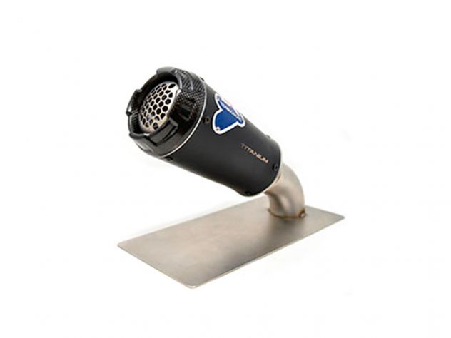 Detalle tapa carbono y logo aluminio remachado Termignoni GP Style slip-on