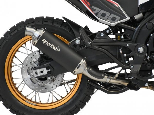 Escape HP Corse SP-1 Evo Corto titanio negro montado en Moto Morini X-Cape 700 2025