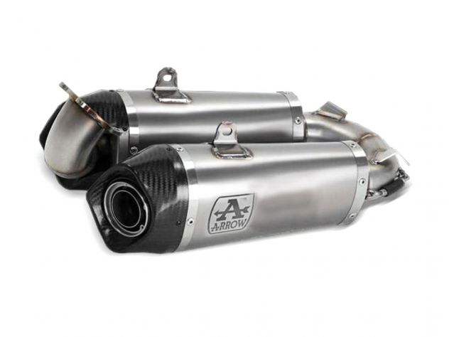 Escape Arrow Works titanio-carbono montado en Ducati Streetfighter V2 2022-2024