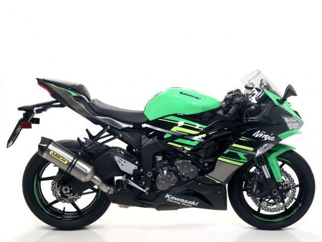 Escape completo Arrow Competition titanio montado en Kawasaki ZX-6R 636 2019-2020