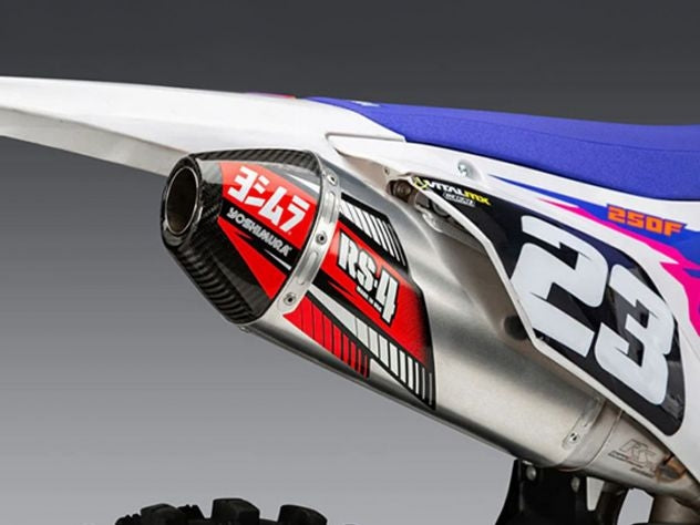 Detalle salida cónica terminal Yoshimura RS-12 acero inoxidable
