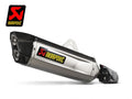 Detalle tapa fibra carbono y protector térmico escape Akrapovic Ténéré 700