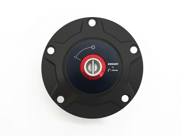 Tapón Rizoma Ducati Performance plata anodizado instalado en Panigale V4S