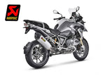 Sistema Slip-On Akrapovic montado en BMW R 1200 GS Adventure titanio homologado