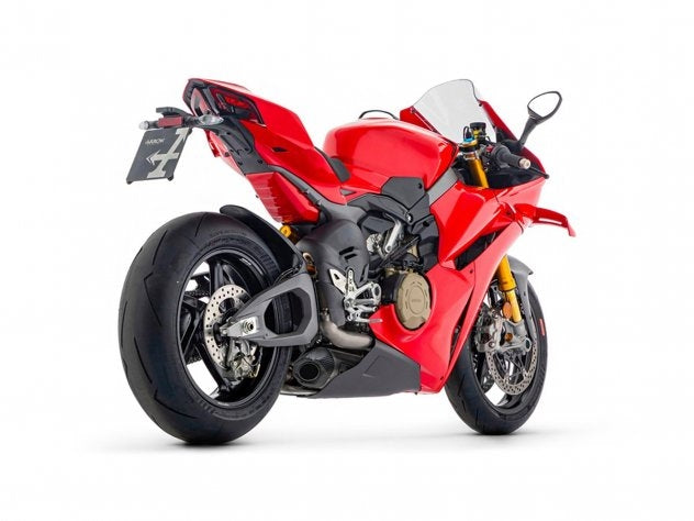 Silenciador Arrow Works racing montado en Ducati Panigale V4 2026