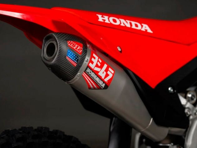 Entrada cónica silenciador RS-12 Yoshimura centralización masa