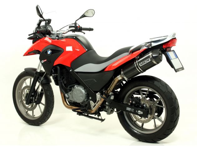 Vista inferior escape Arrow Race Tech BMW adventure